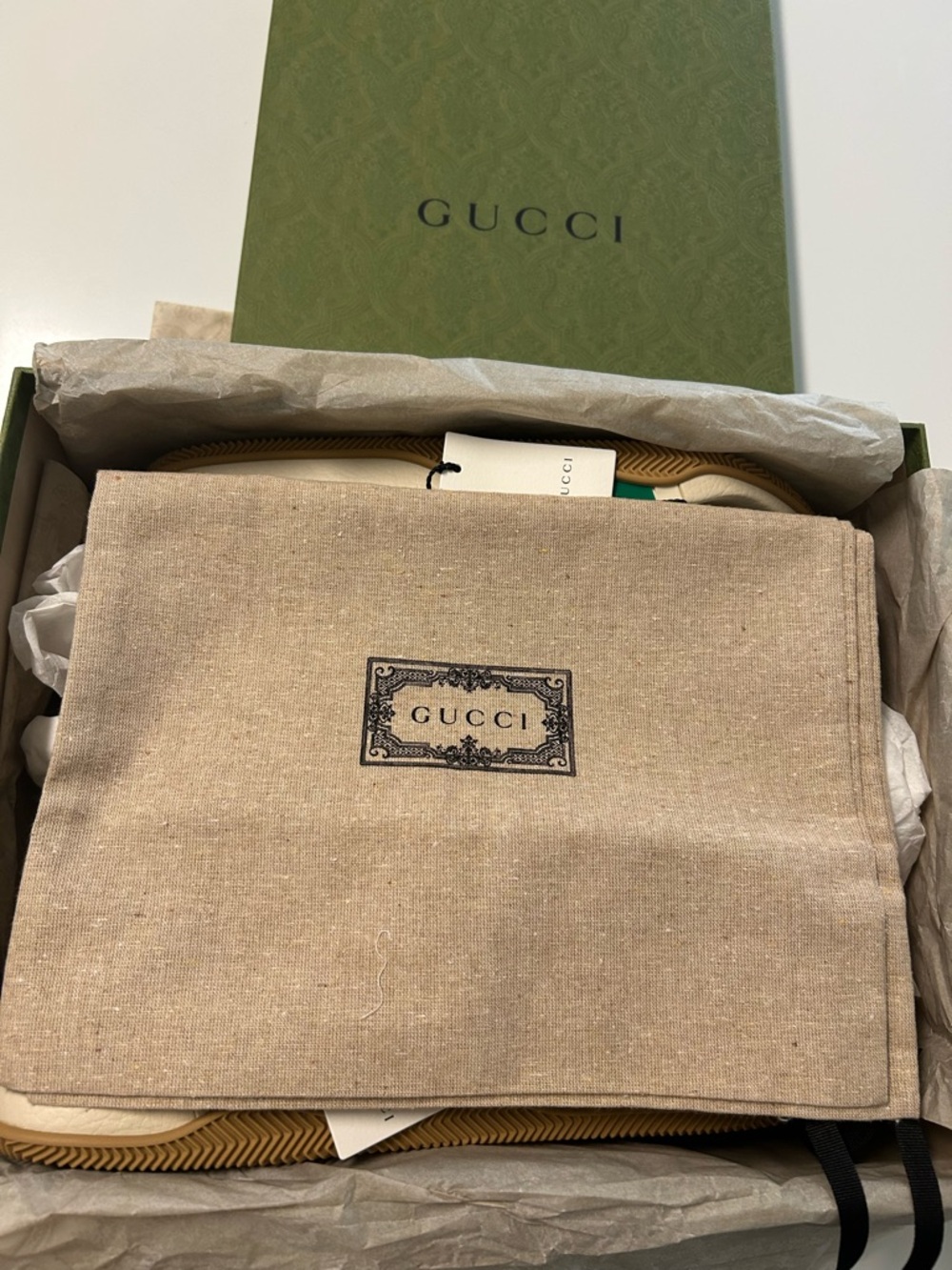 **AUTHENTIC** Gucci Cream Slides with Signature Red & Green Stripes - Picture 5 of 8